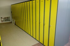  - Šatní skříňky do nově postavené základní školy